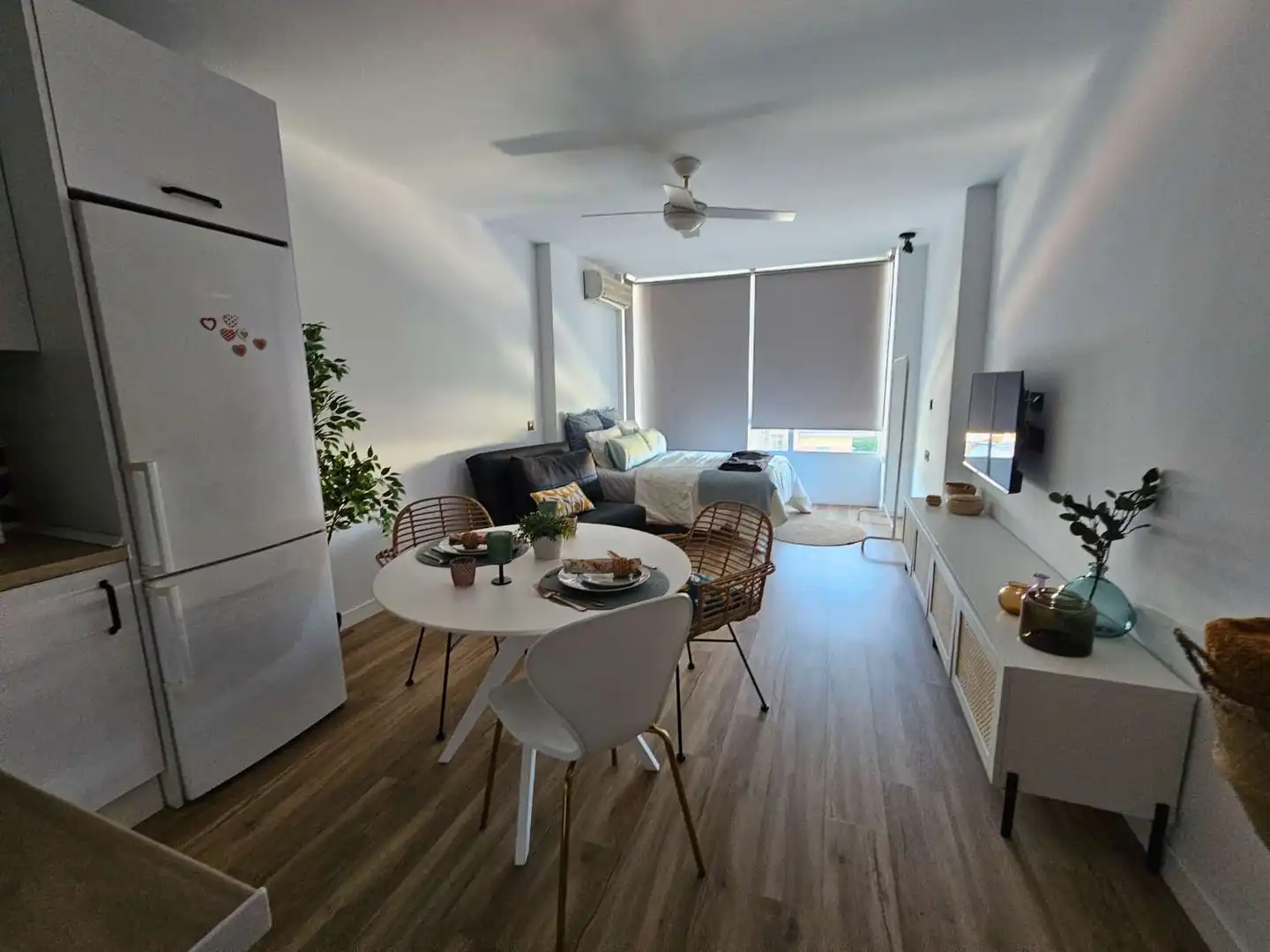 Living room of Study for rent in Torremolinos  with Air Conditioner, Heating and Terrace
