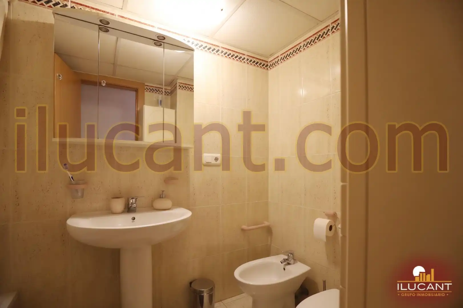 Bathroom of Flat for sale in Alicante / Alacant  with Air Conditioner, Heating and Terrace