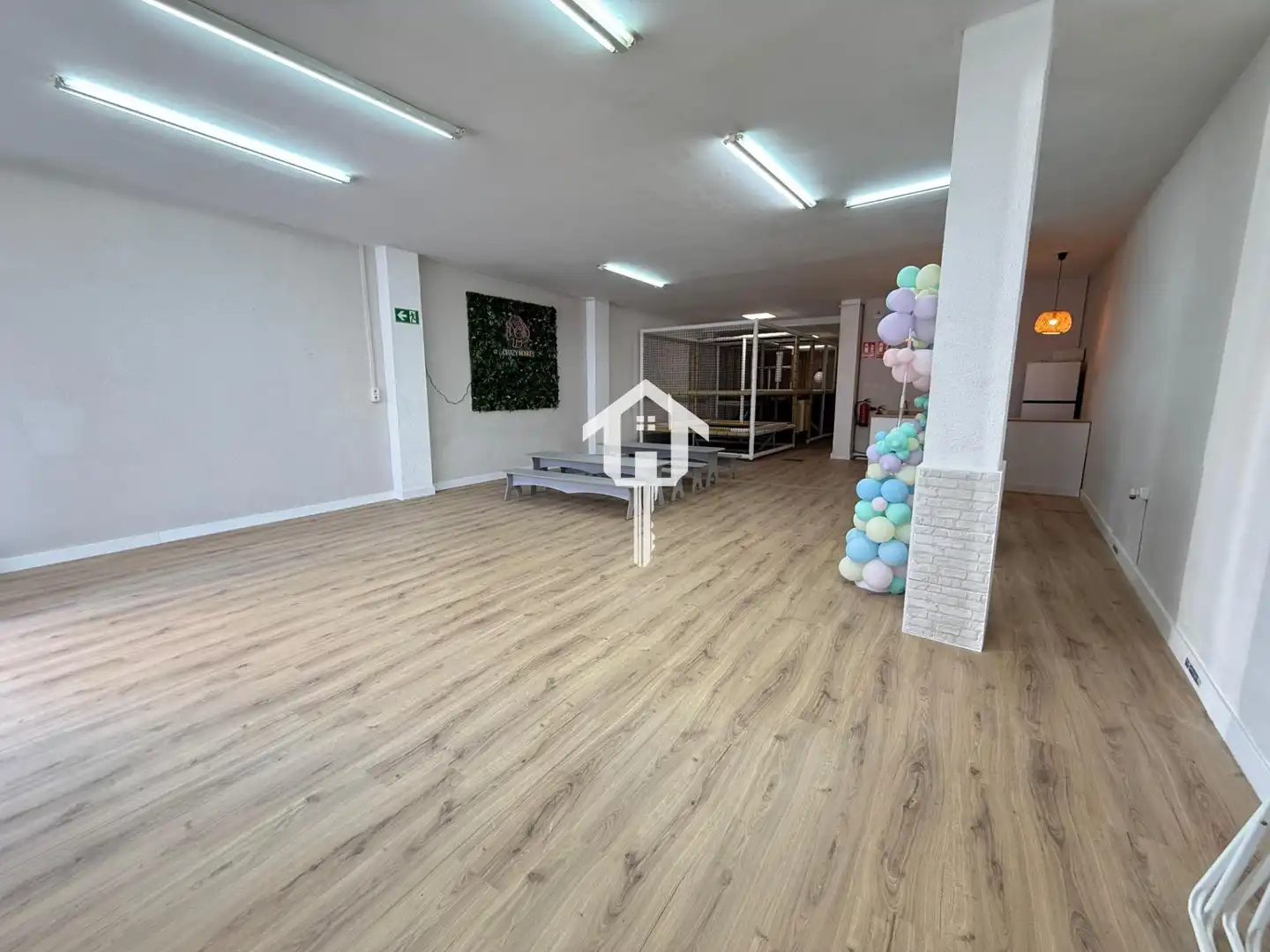 Local en venta en Alicante / Alacant con Aire acondicionado