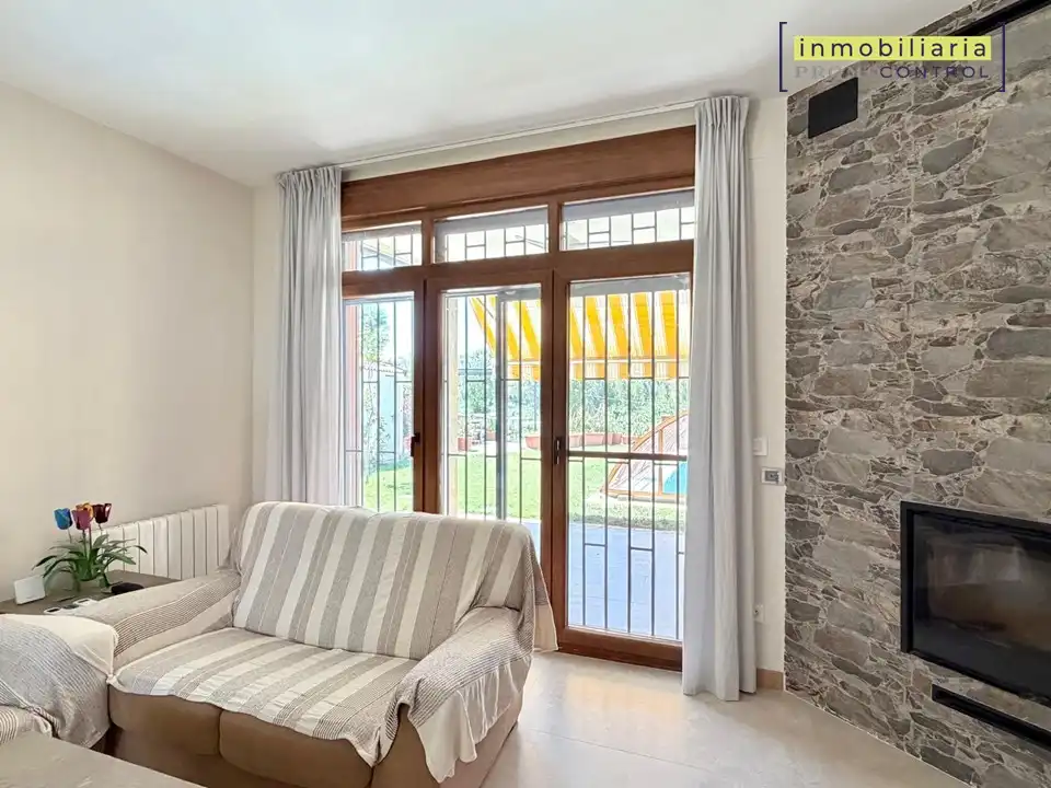 Terrassa de Casa o xalet en venda en Zuera amb Aire condicionat, Calefacció i Jardí privat