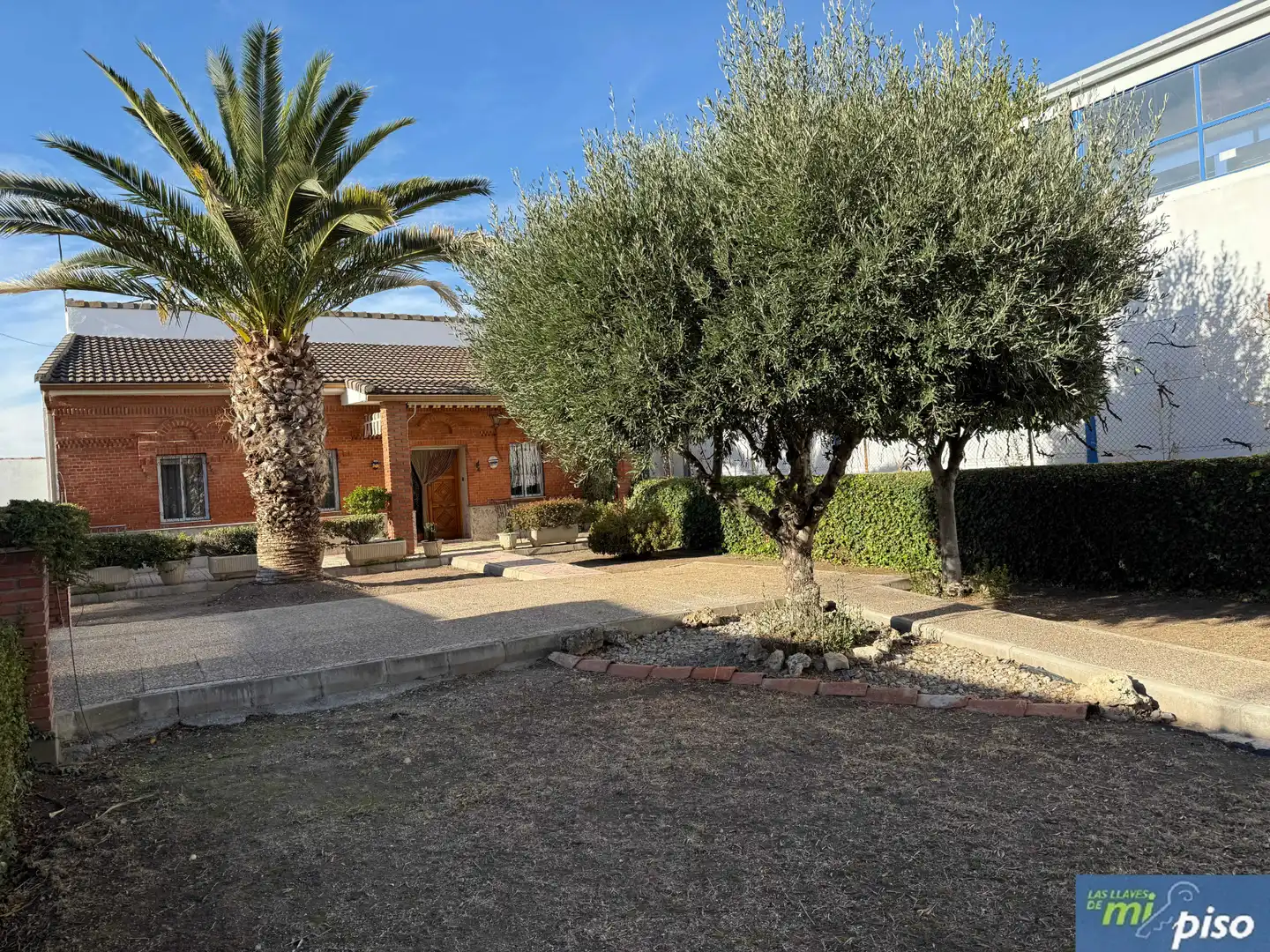 Vista exterior de Casa o chalet en venta en Valladolid con Calefacción, Jardín privado y Terraza