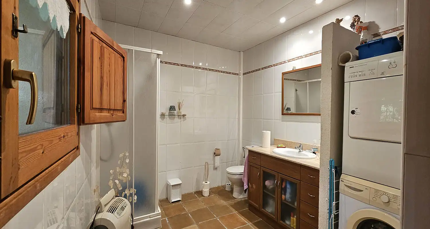 Baño de Finca rústica en venta en Sant Celoni con Aire acondicionado, Calefacción y Jardín privado