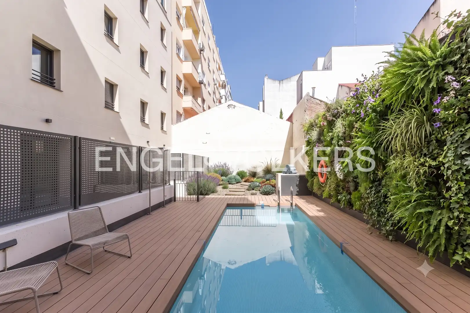 Piscina de Piso de alquiler en Madrid con Aire acondicionado, Calefacción y Jardín privado