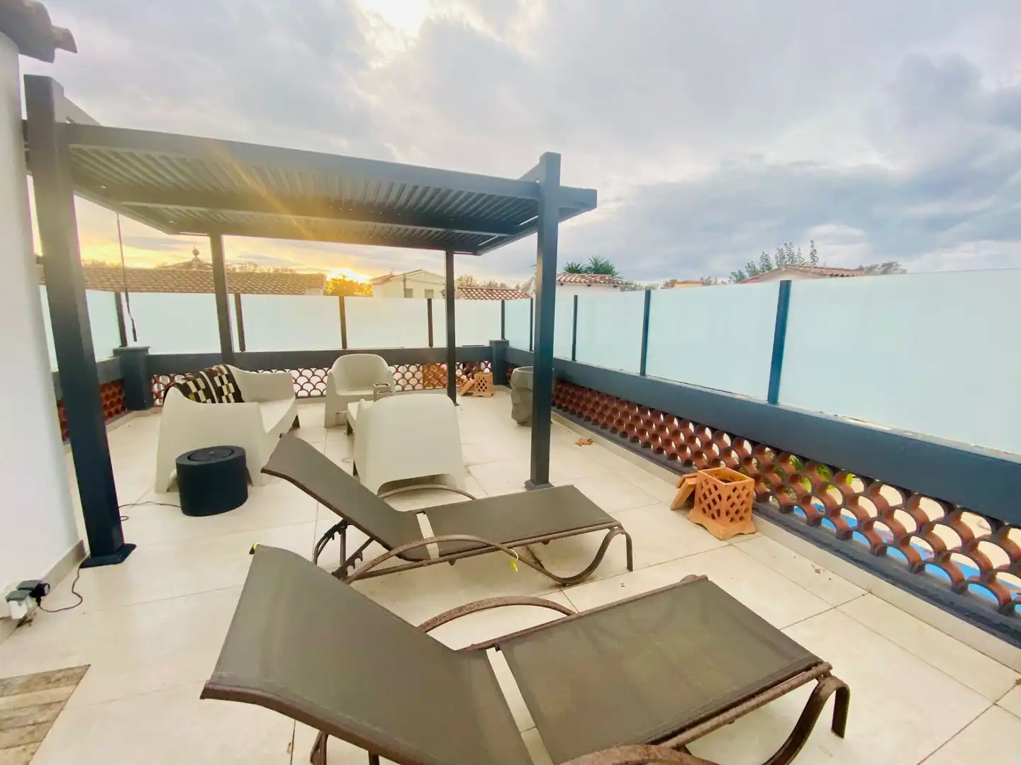 Terrassa de Casa adosada en venda en Empuriabrava amb Aire condicionat, Calefacció i Jardí privat