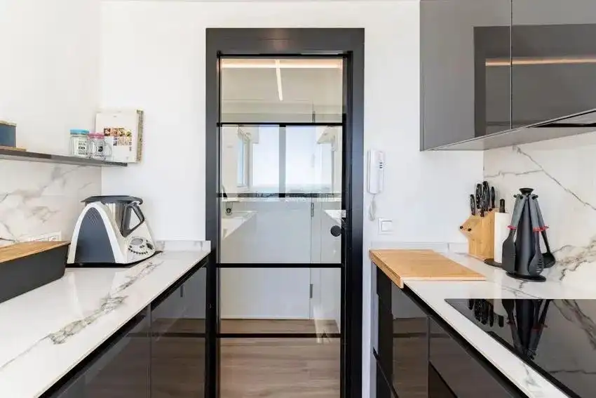 Cocina de Piso en venta en Marbella con Aire acondicionado, Calefacción y Jardín privado
