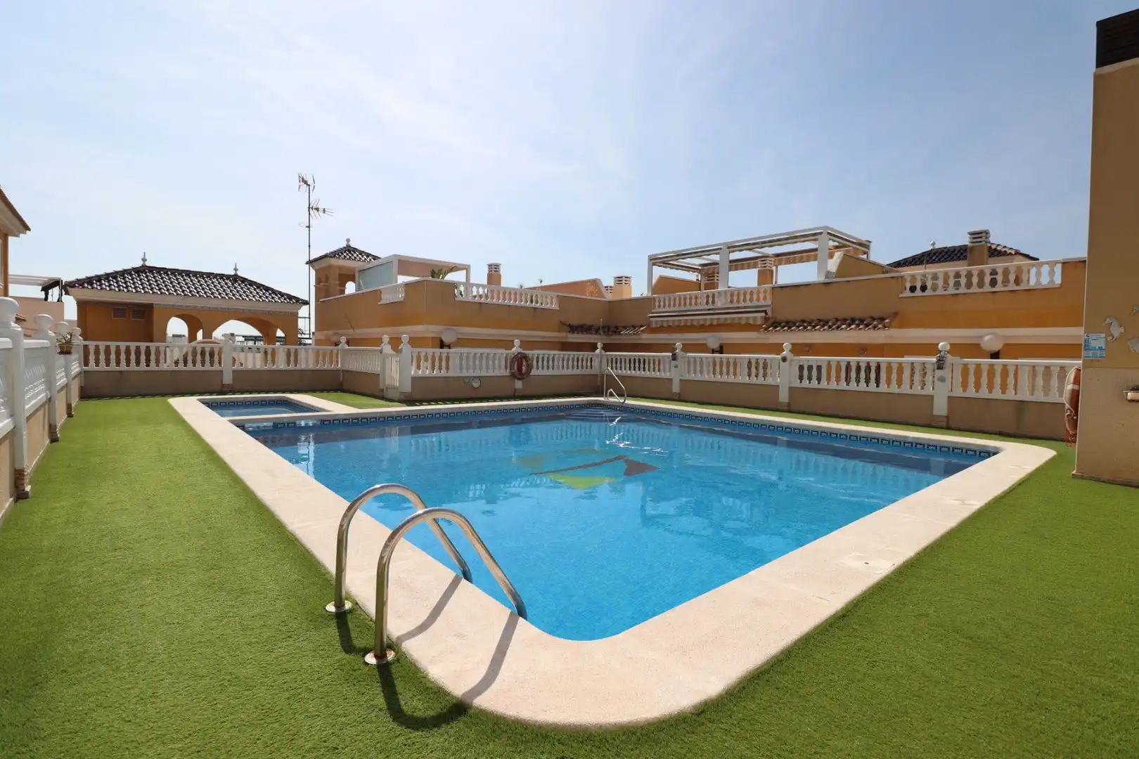 Casa a schiera con piscina in vendita a Benijófar, imagen 2