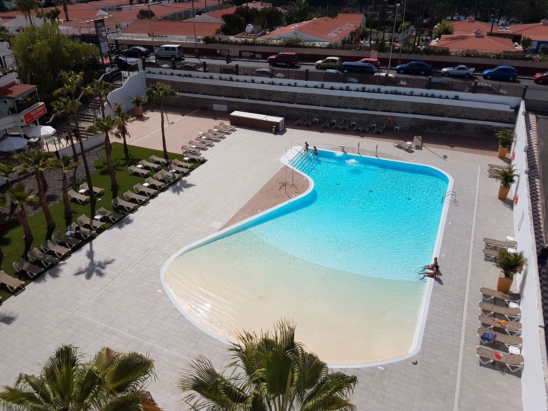 Swimming pool of Apartment for sale in San Bartolomé de Tirajana  with Air Conditioner, Furnished and Oven