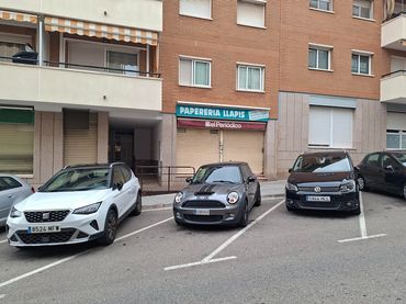Local comercial de lloguer a Carrer de Jacint Verdaguer 11