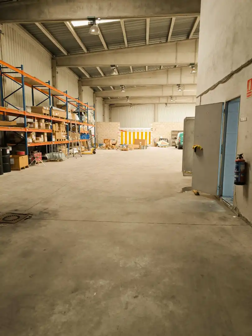 Industrial buildings for sale in Palencia  with Heating and Alarm