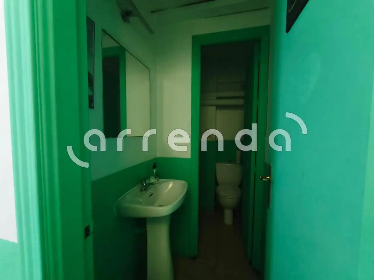 Bathroom of Commercial properties for sale in Madrid