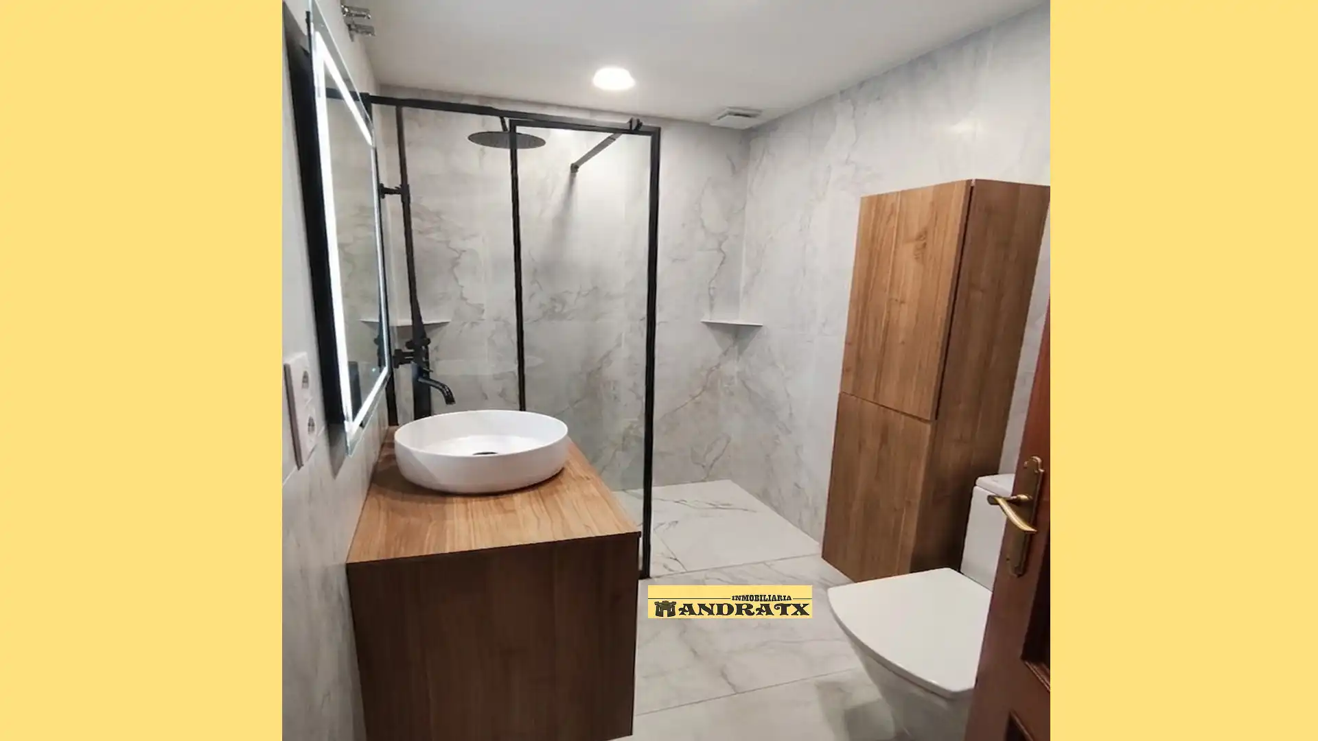Badezimmer von Wohnung zum Verkauf in Narón mit Heizung und Möbliert