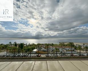 Vista exterior de Àtic en venda en Mataró amb Aire condicionat i Terrassa