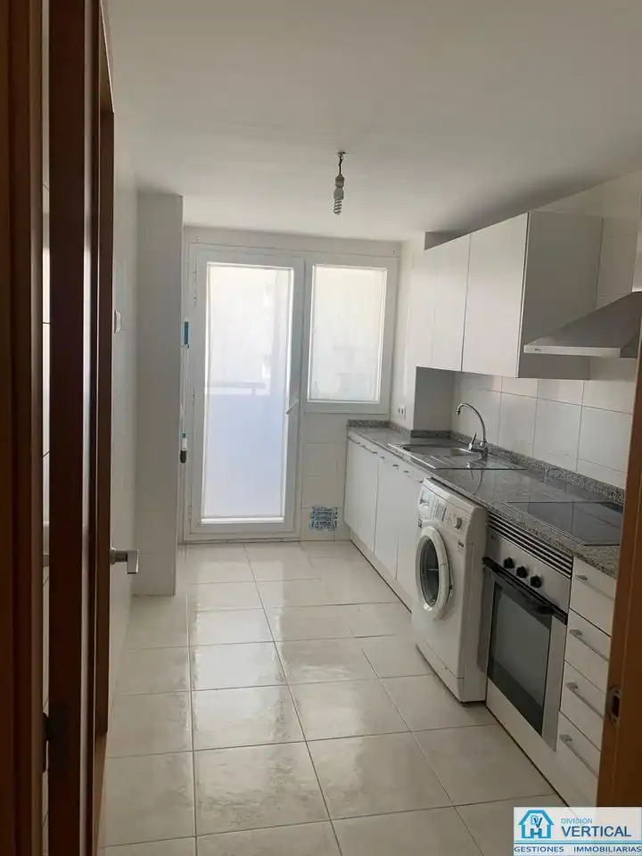 Cocina de Piso en venta en Paterna con Aire acondicionado, Terraza y Trastero