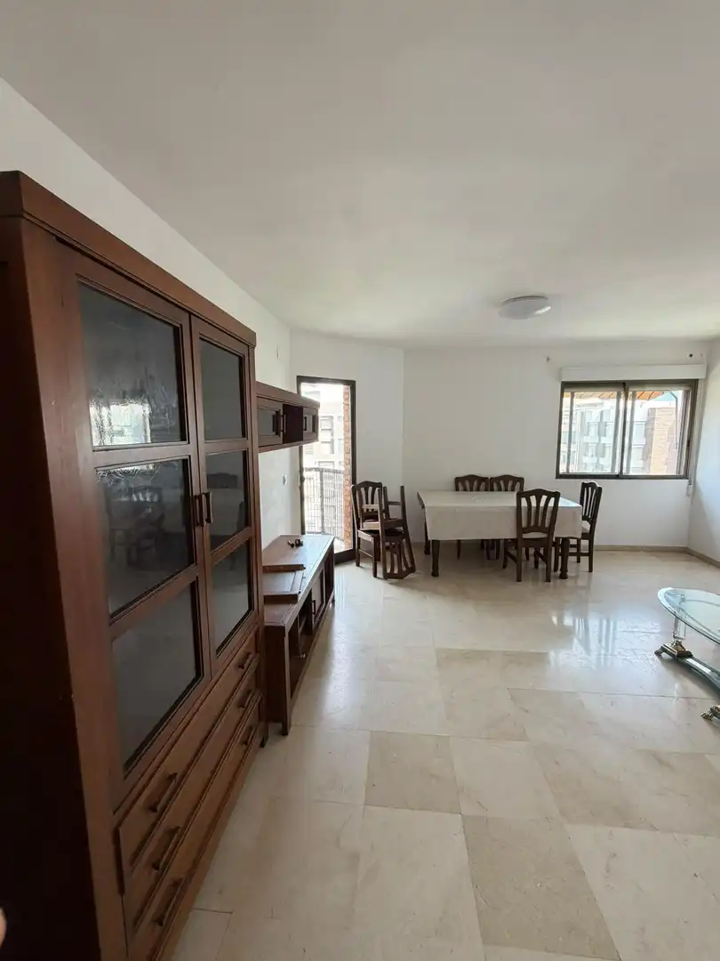 Esszimmer von Wohnung zur Miete in Benalúa - Babel