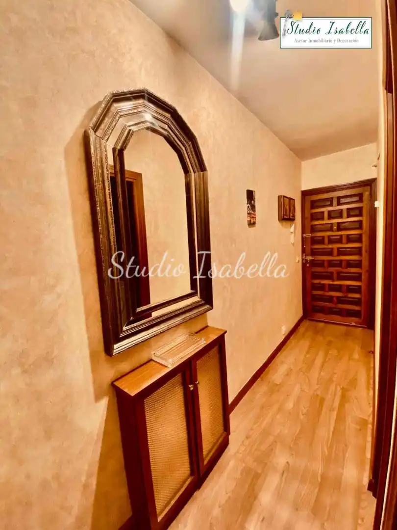 Flat for rent in Cuesta Santa Leocadia, Casco Histórico