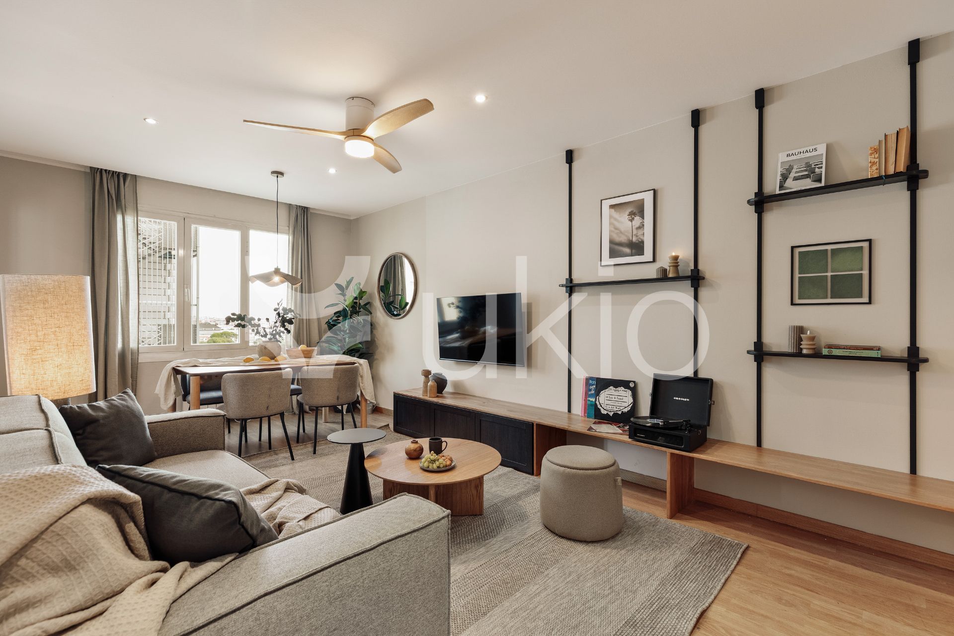 Living room of Apartment to rent in  Barcelona Capital  with Air Conditioner, Heating and Furnished