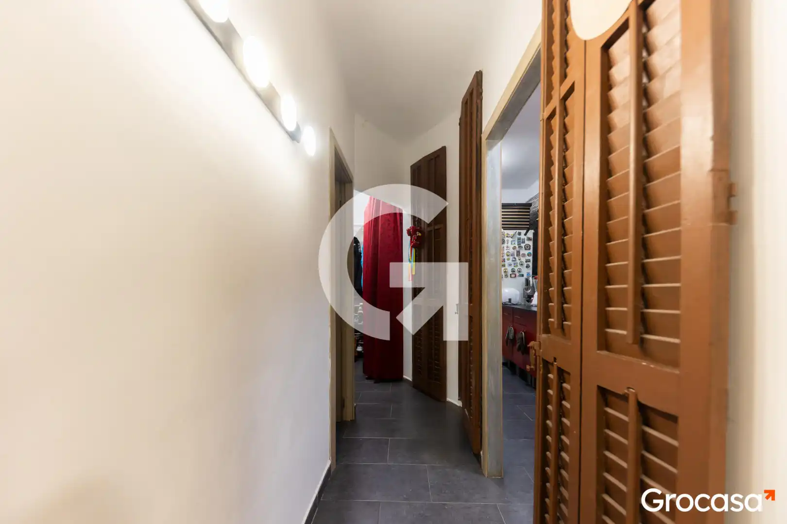 Flat for sale in Barcelona  with Air Conditioner, Oven and Washing machine