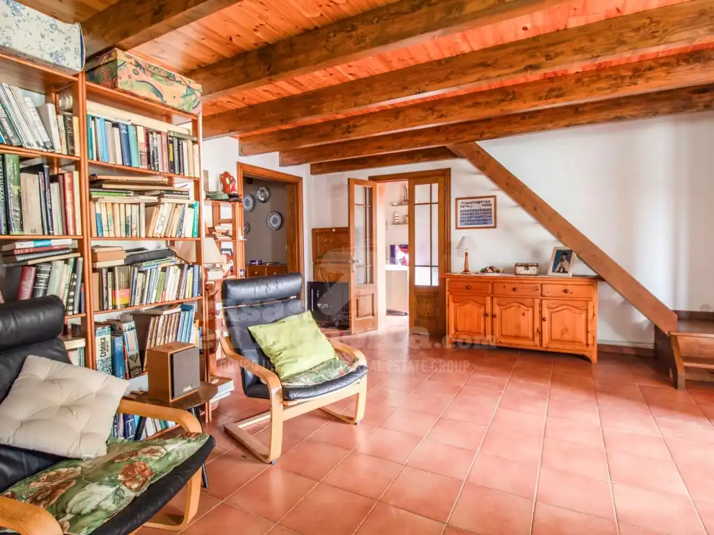 Casa rústica amb piscina en venda a Llucmaçanes, imagen 35