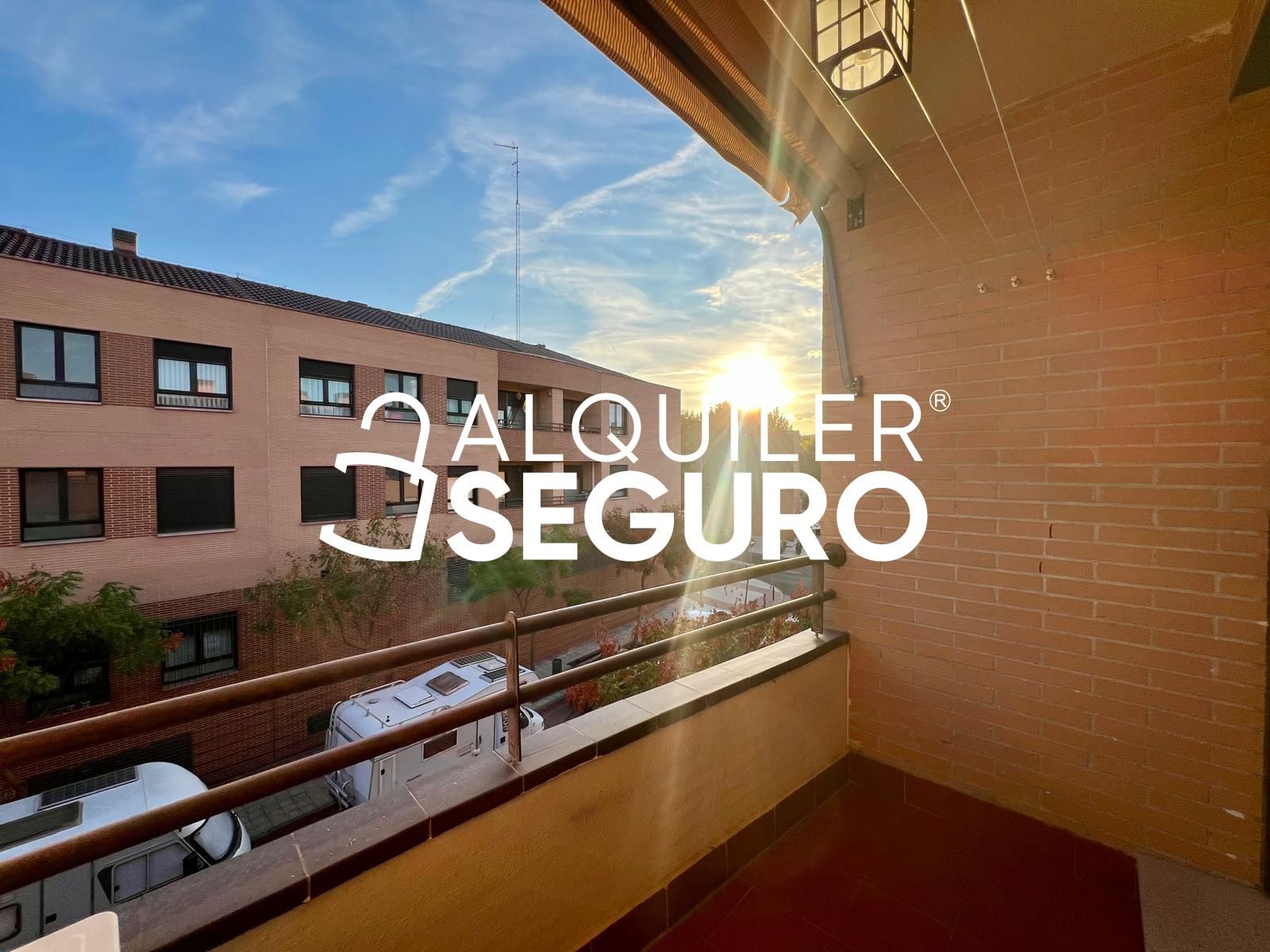 Vista exterior de Pis de lloguer en San Sebastián de los Reyes amb Aire condicionat, Calefacció i Terrassa