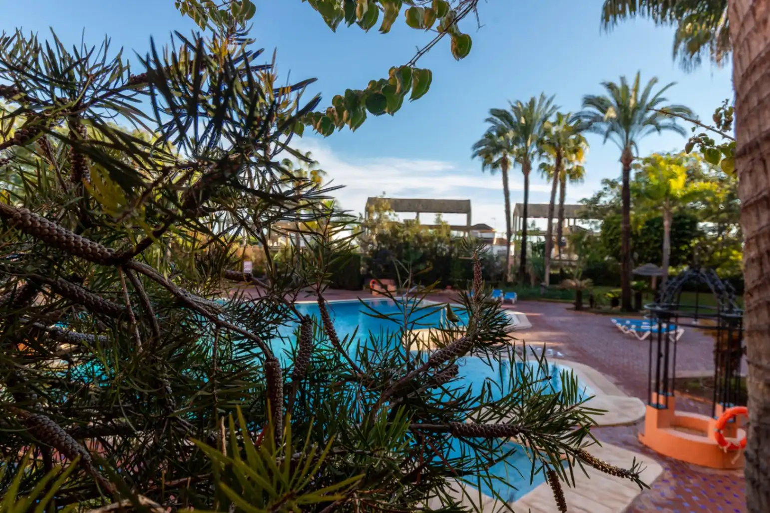 Schwimmbecken von Wohnungen zur Miete in Marbella mit Klimaanlage, Heizung und Terrasse