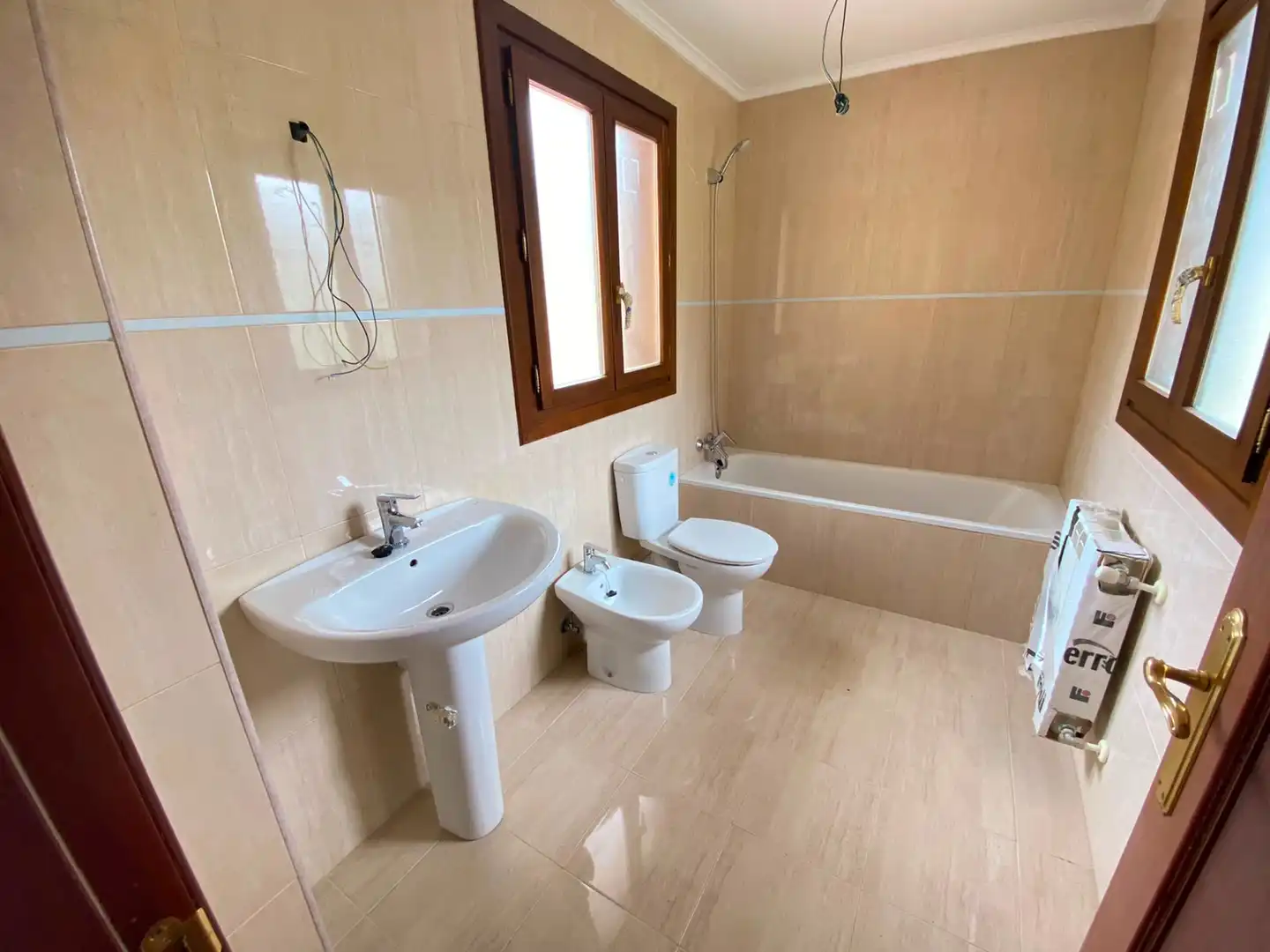 Baño de Casa o chalet en venta en Castro-Urdiales con Calefacción, Jardín privado y Parquet