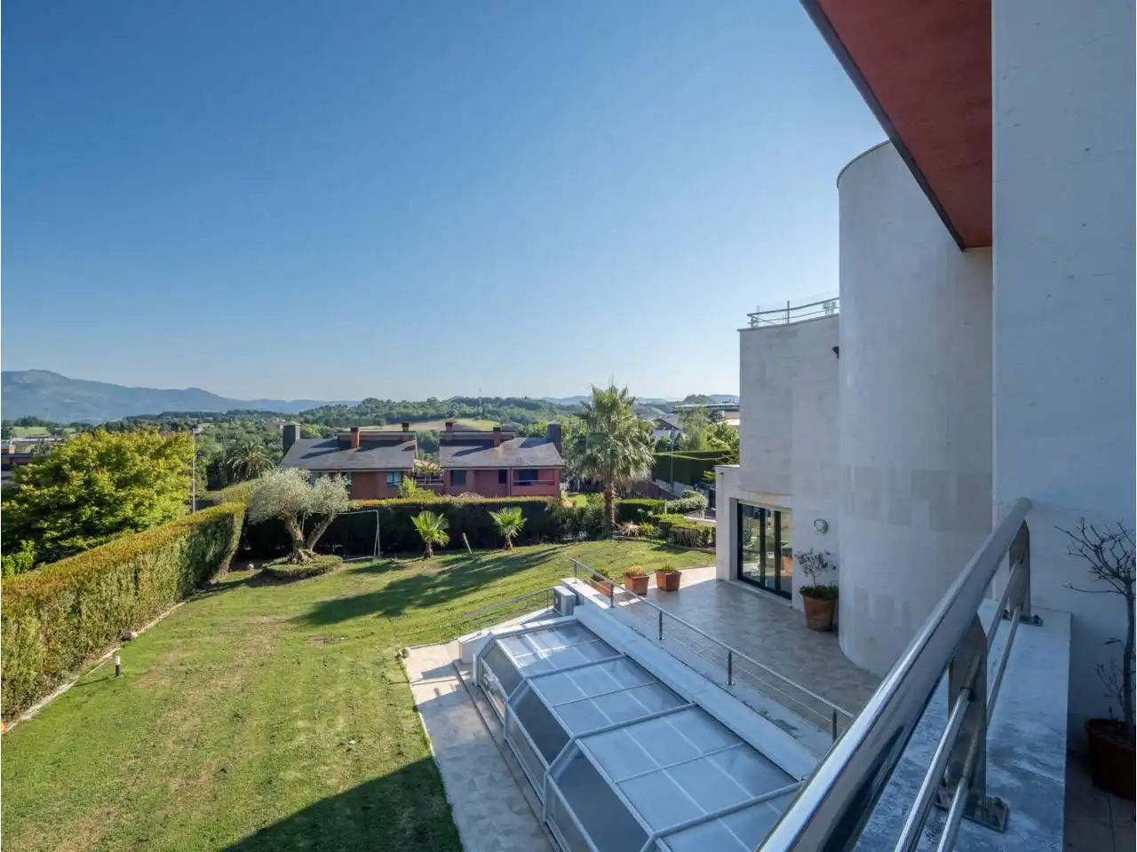 Terrassa de Casa o xalet en venda en Donostia - San Sebastián  amb Aire condicionat, Calefacció i Jardí privat