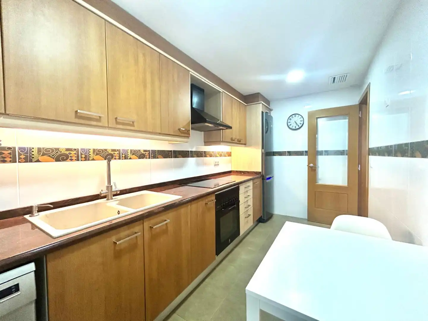 Kitchen of Flat for sale in Silla  with Air Conditioner, Storage room and Swimming Pool