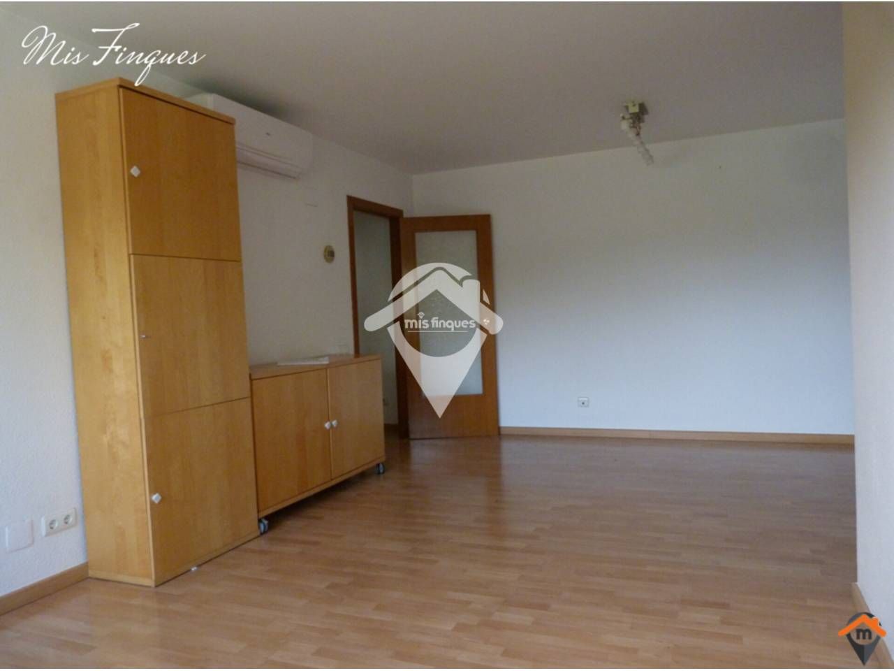 Living room of Flat to rent in Sant Quirze del Vallès  with Air Conditioner, Heating and Parquet flooring