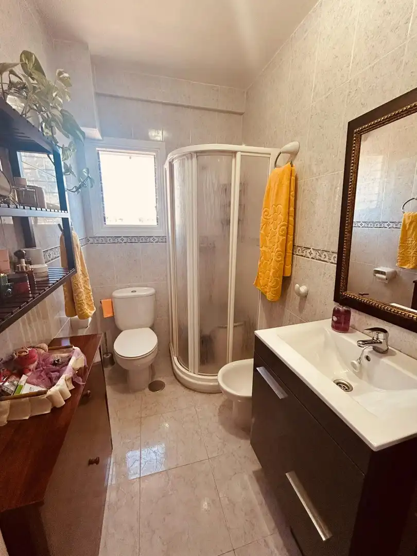 Bathroom of Flat for sale in Guillena  with Air Conditioner, Heating and Community pool