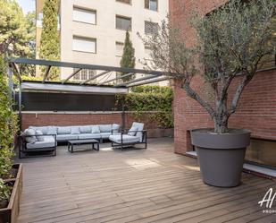 Terrace of Flat for sale in  Barcelona Capital  with Air Conditioner, Heating and Private garden