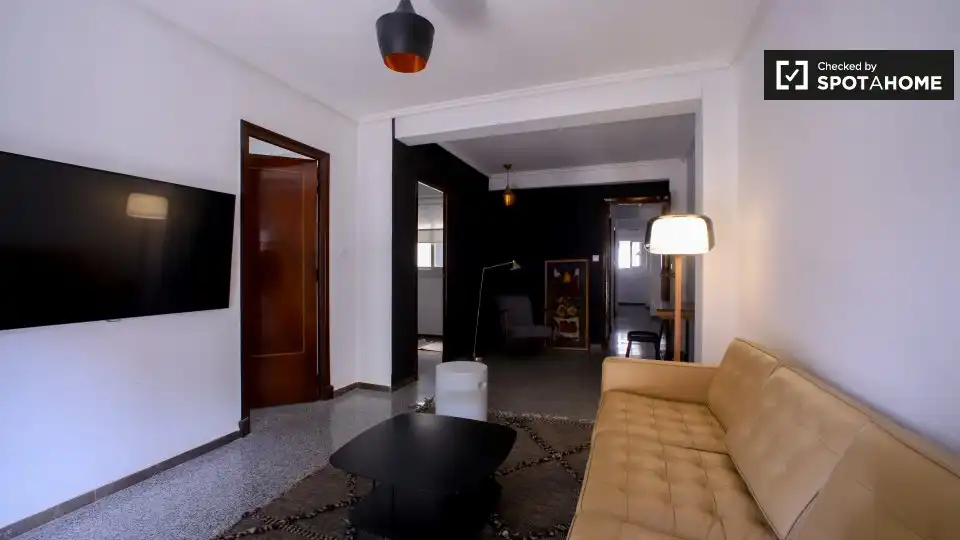 Sala d'estar de Pis de lloguer en Valencia amb Aire condicionat, Calefacció i Moblat