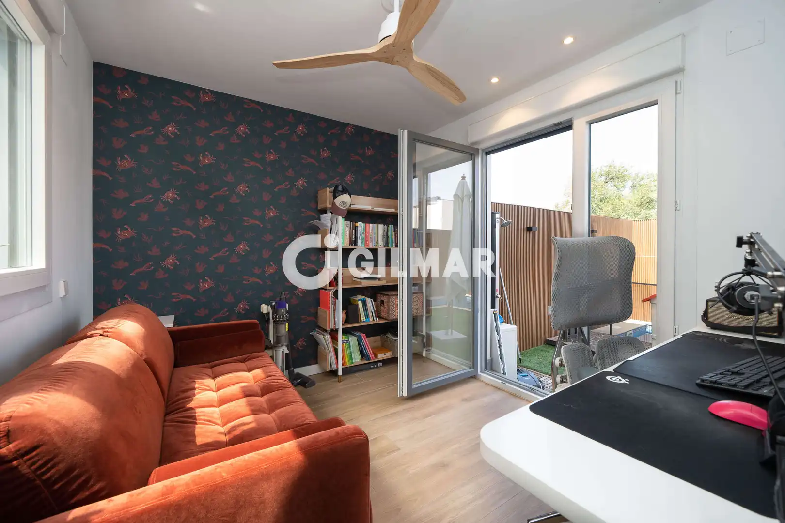 Habitación de Casa adosada en venta en Madrid con Calefacción, Jardín privado y Piscina