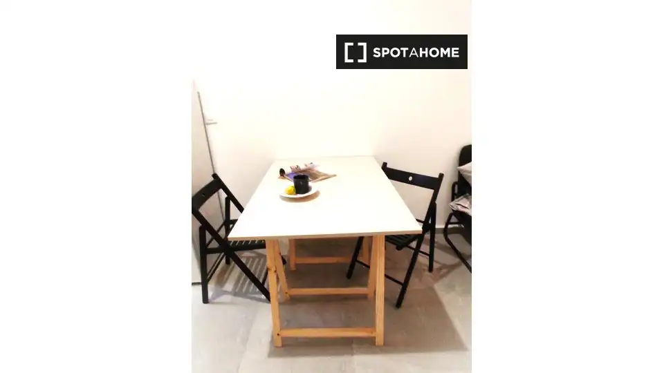Room in Barrio de Benicalap