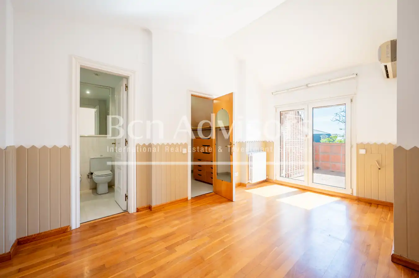 Habitación de Casa o chalet en venta en Barcelona con Aire acondicionado, Calefacción y Jardín privado