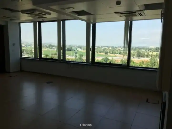 Büro zur Miete in Granada mit Klimaanlage und Heizung