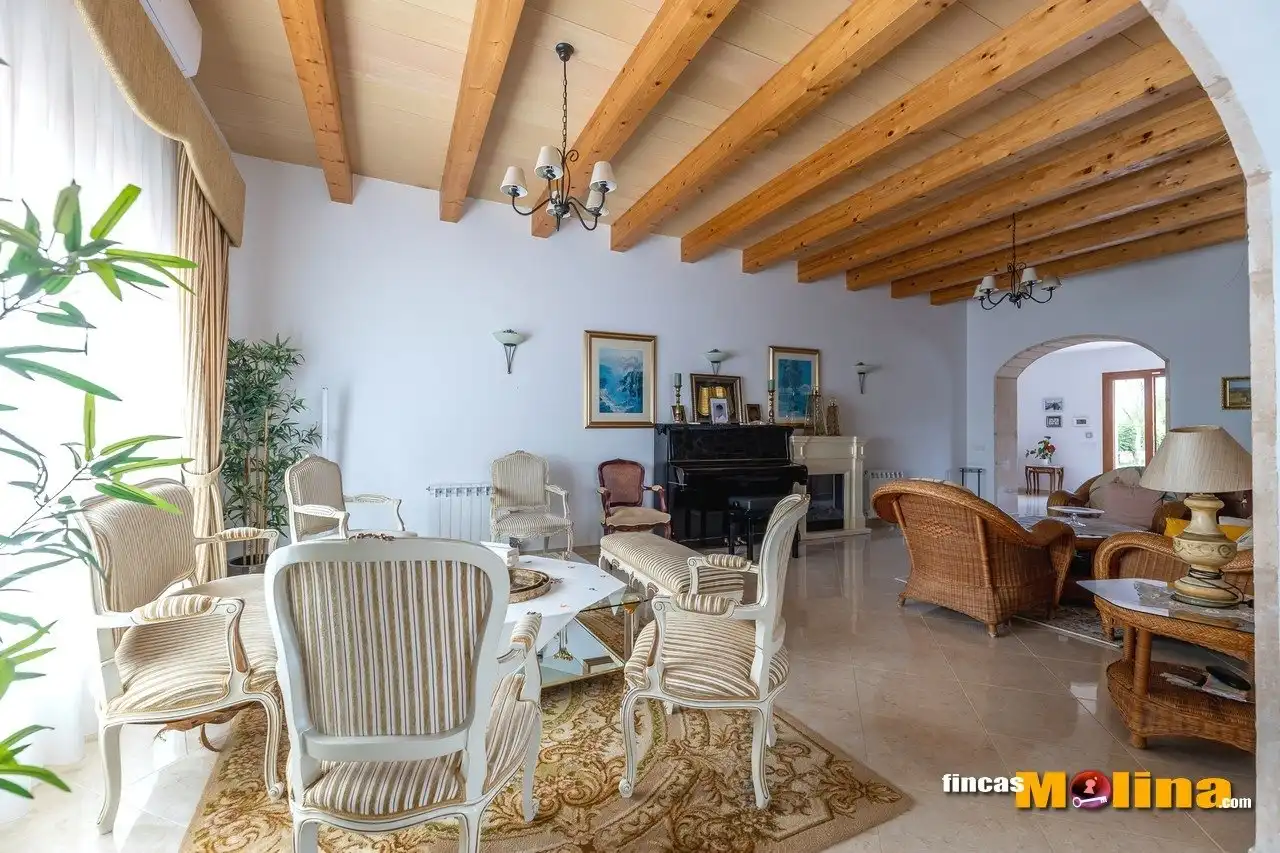 Sala d'estar de Casa o xalet en venda en  Palma de Mallorca amb Aire condicionat, Calefacció i Jardí privat