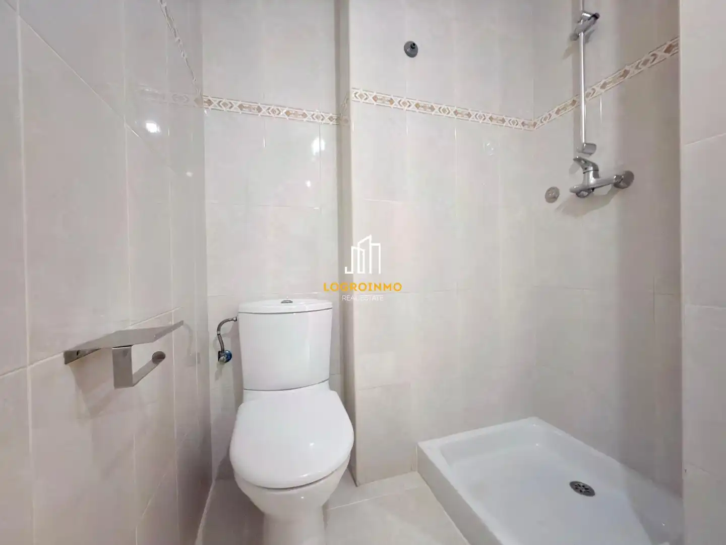 Bathroom of Flat for sale in Lardero  with Heating, Storage room and Furnished
