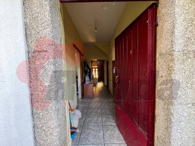 Casa-chalet en Venta en Guntín