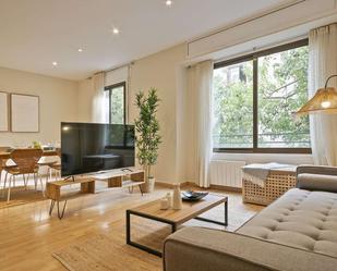 Living room of Apartment to share in  Barcelona Capital  with Air Conditioner and Terrace