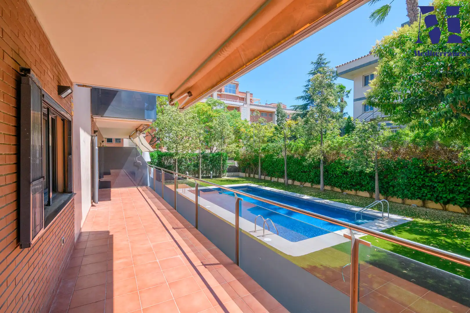 Swimming pool of Flat for rent in Castelldefels  with Air Conditioner, Heating and Parquet flooring