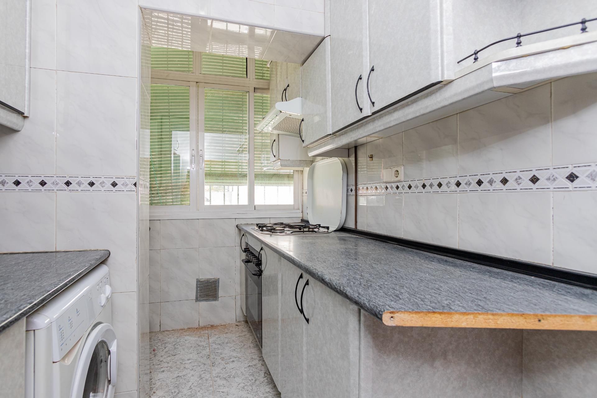 Cocina de Piso en venta en  Madrid Capital