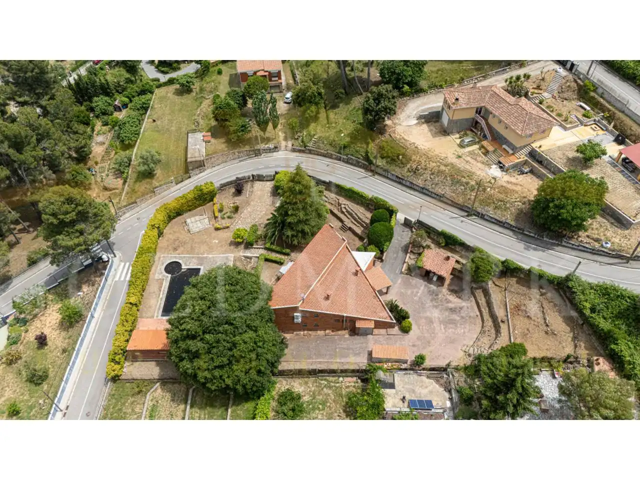 Vista exterior de Casa o xalet en venda en Corbera de Llobregat amb Aire condicionat, Calefacció i Jardí privat