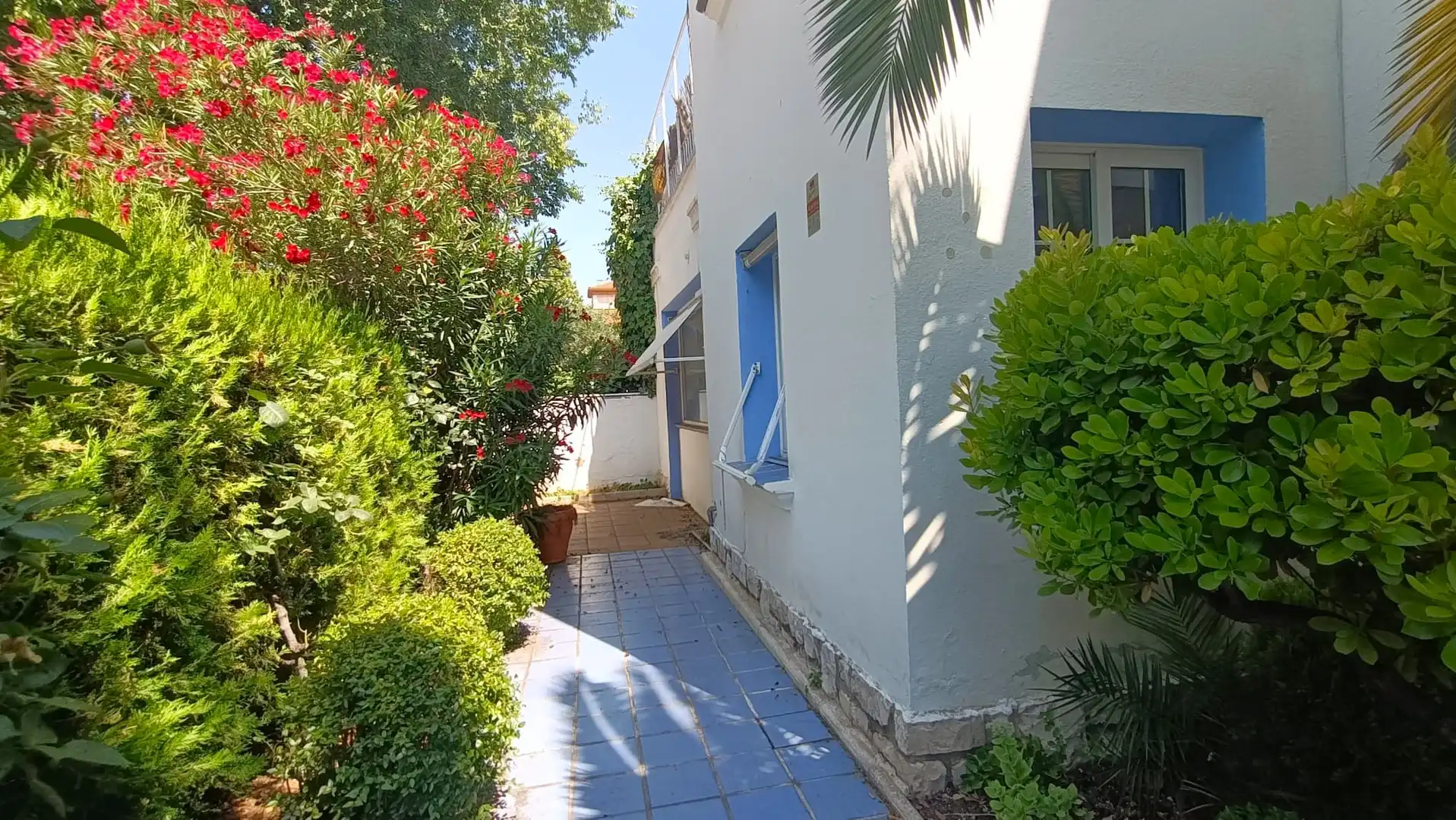 Vista exterior de Local en traspaso en Guadalajara con Aire acondicionado, Calefacción y Terraza