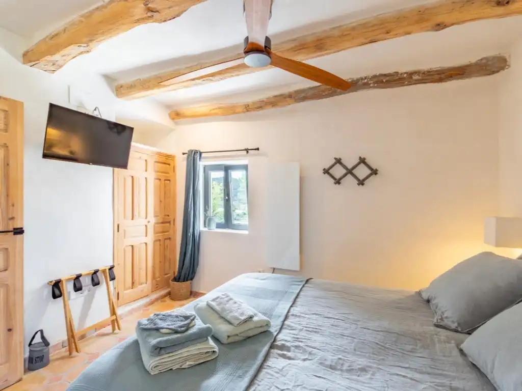 Dormitori de Casa o xalet en venda en Torremanzanas / La Torre de les Maçanes amb Aire condicionat, Jardí privat i Piscina