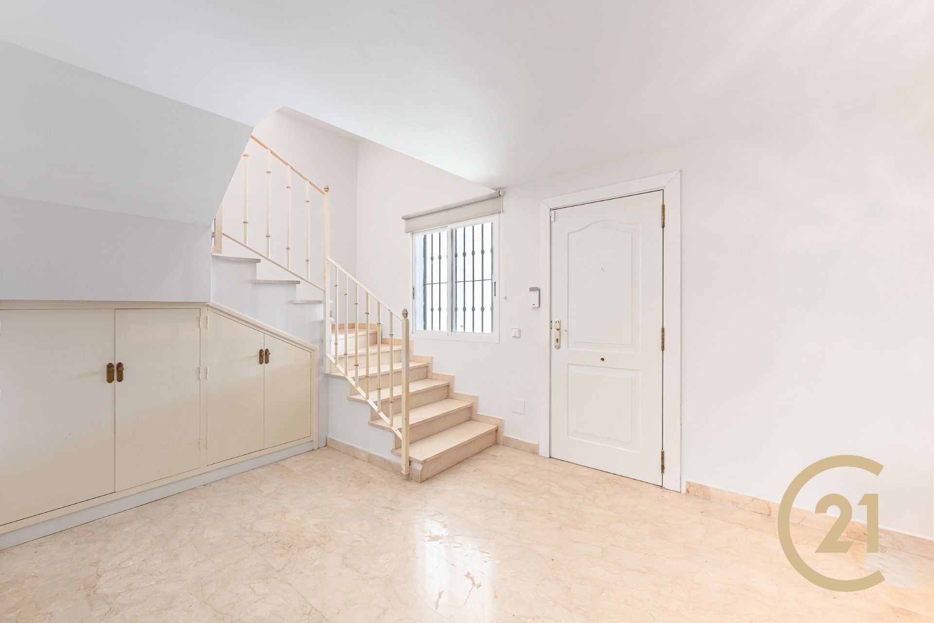 Casa adosada en venta en Marbella con Aire acondicionado, Horno y Piscina comunitaria