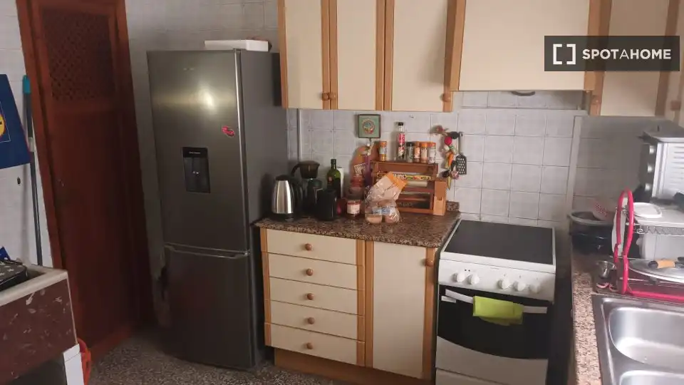 Cuina de Pis per a compartir en Albalat de la Ribera amb Aire condicionat, Terrassa i Moblat