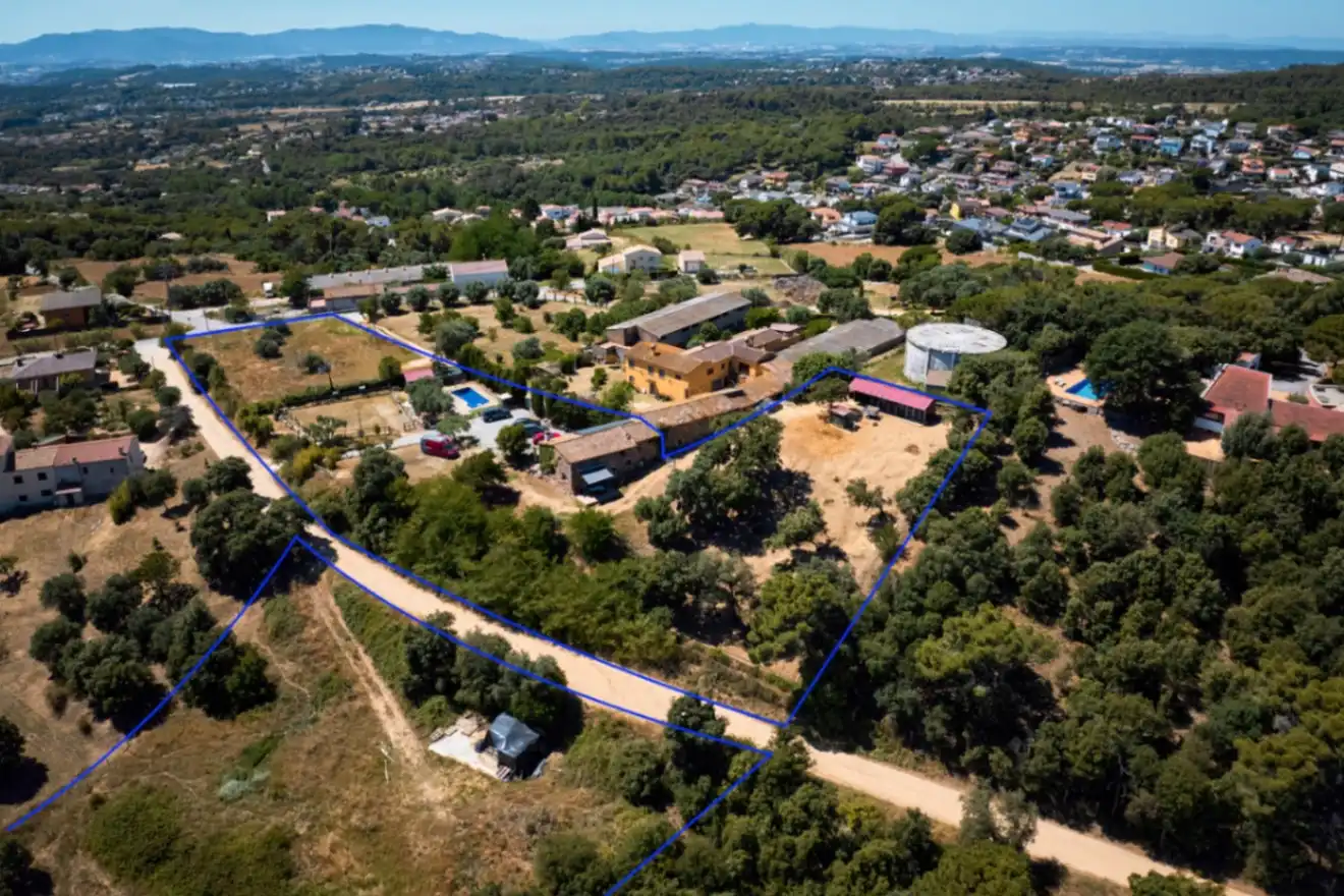Country homes for sale in Santa Eulàlia de Ronçana  with Air Conditioner and Swimming Pool