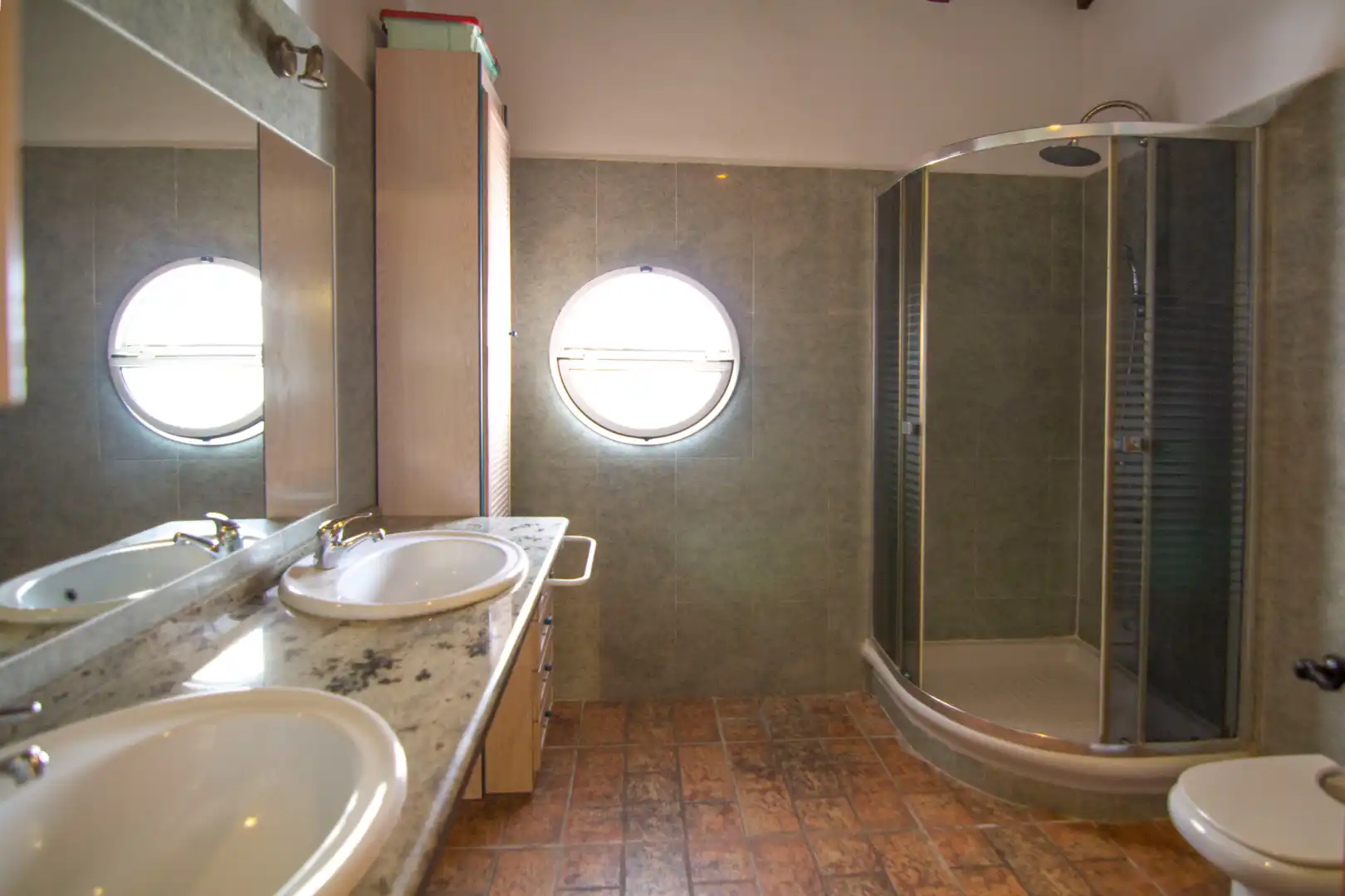 Bathroom of Country homes for sale in Barbate  with Air Conditioner, Heating and Private garden