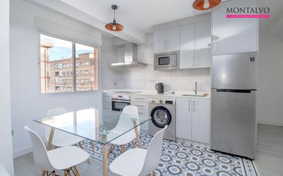 Kitchen of Flat for sale in  Granada Capital  with Air Conditioner, Terrace and Balcony