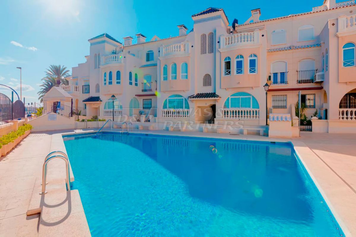 Swimming pool of Flat for sale in Torrevieja  with Community pool